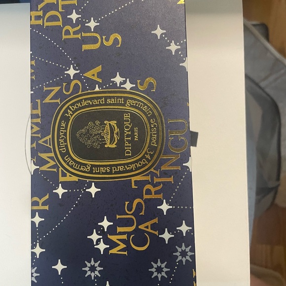 Diptyque Holiday Candle Set - Picture 4 of 4